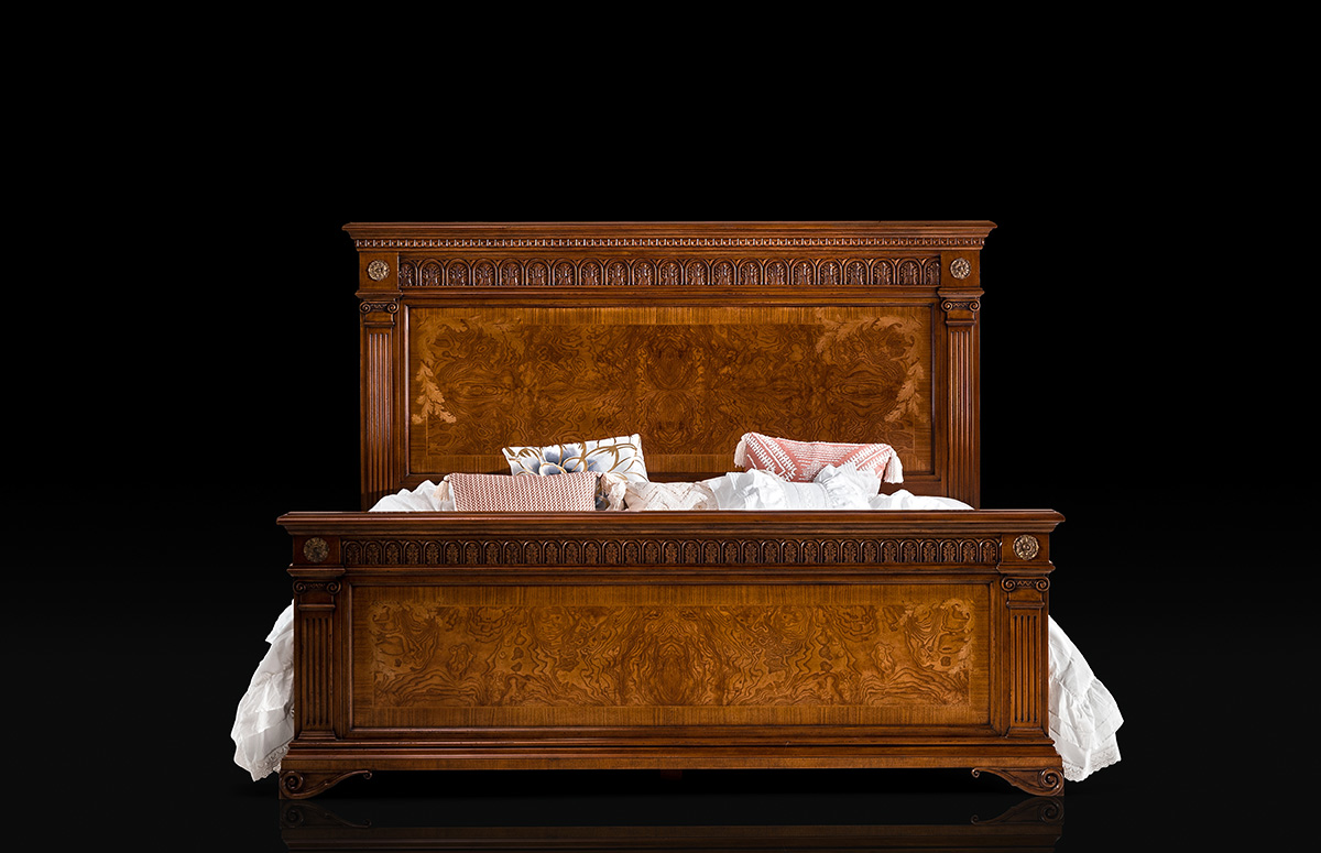 Bed Mod 689 – 221,5 x 223 h 165 cm
